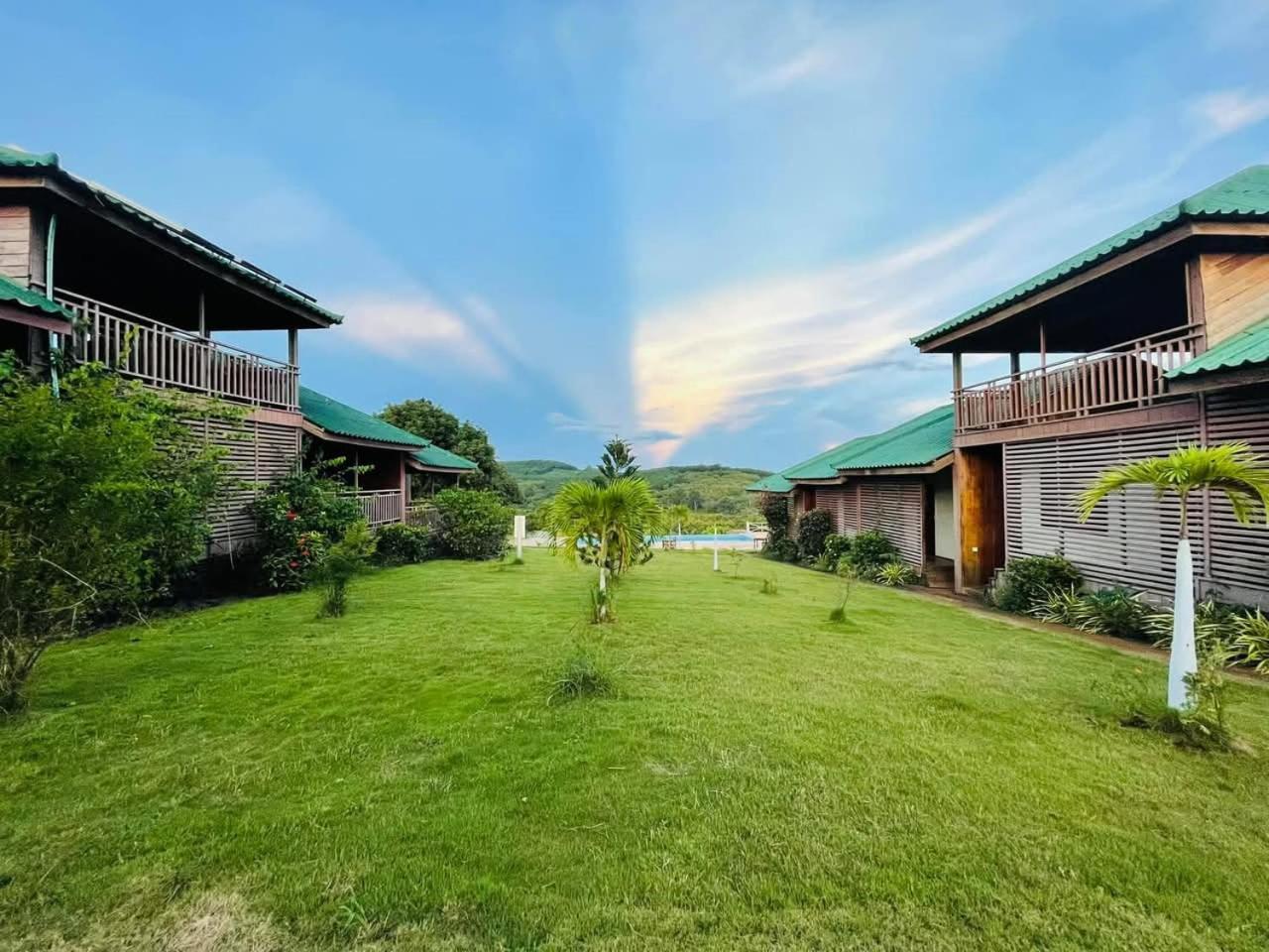Ratanakiri Paradise Hotel & Restaurant Banlung Exterior foto